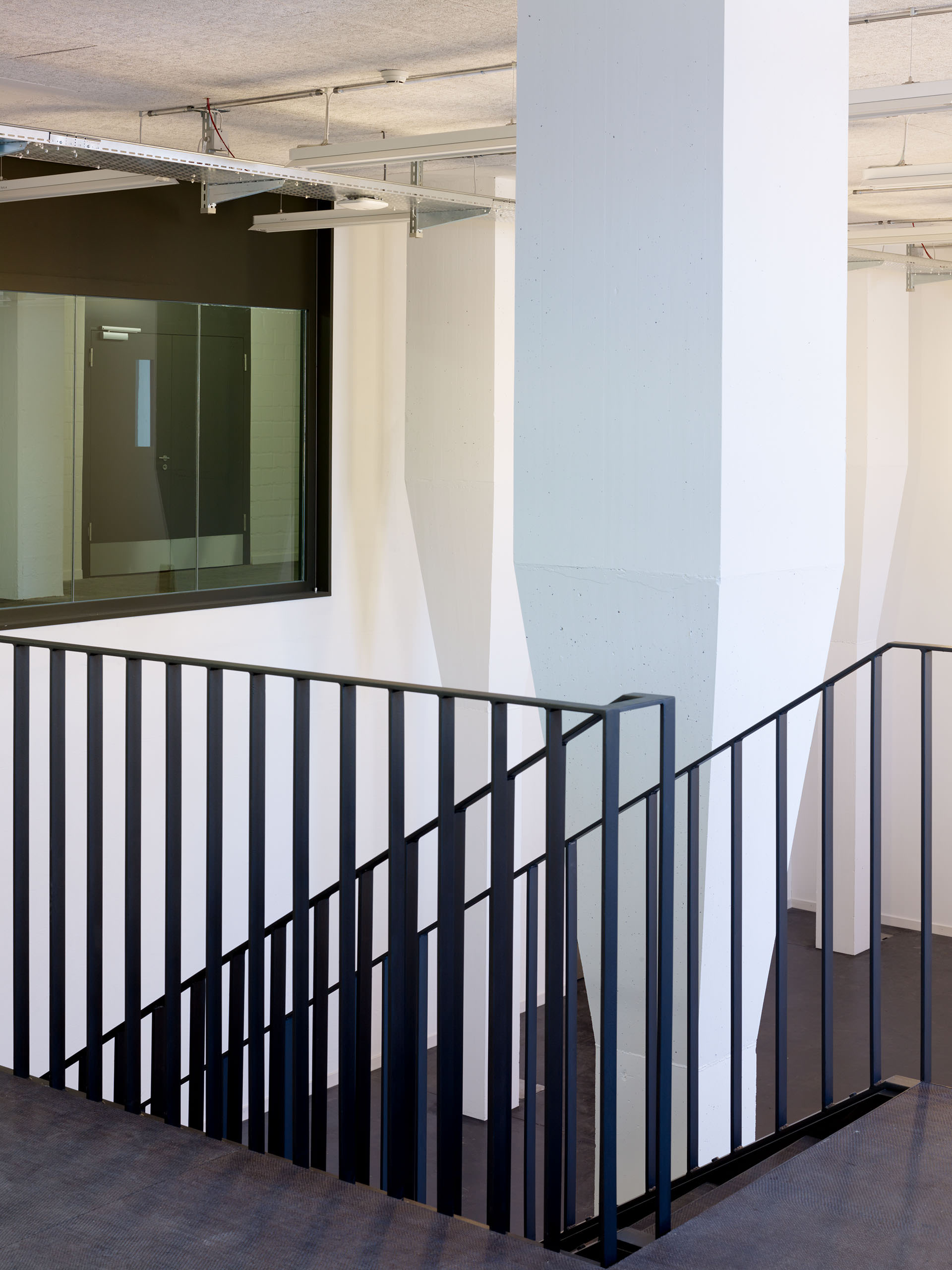 E13483 Alpa 043032 2560